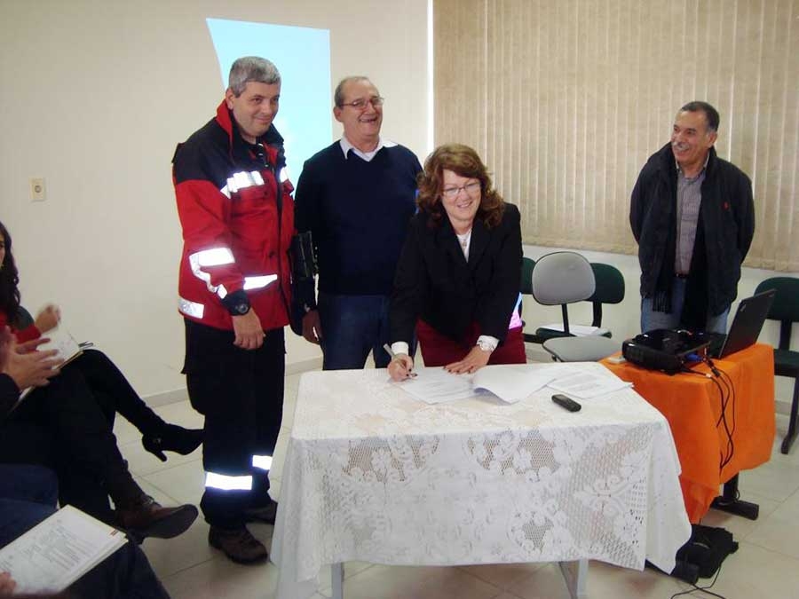 EGR assina convênio com Bombeiros Voluntários de São Vendelino
