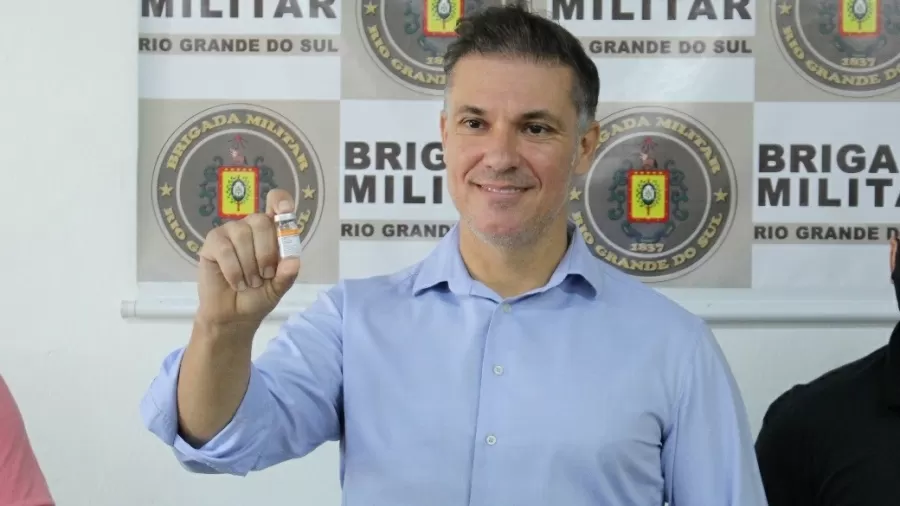 Prefeito de Bagé altera ordem de vacinação para imunizar profissionais da Segurança Pública