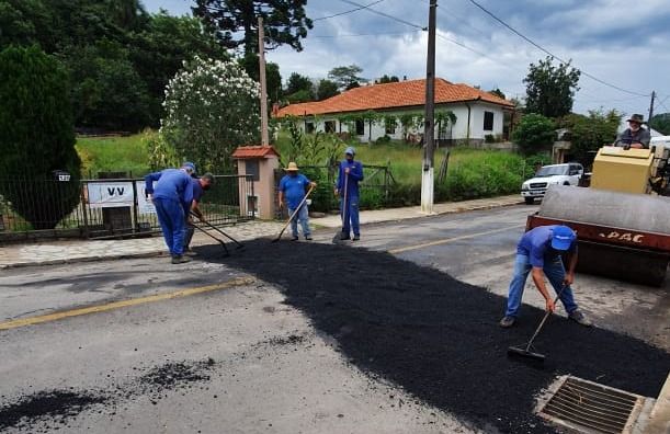 Secretaria de Obras de Garibaldi inicia Operação tapa-buracos