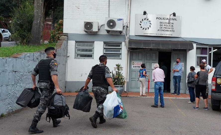 Paulistas presos em Bento podem ter aplicado golpe do cartão em Carlos Barbosa