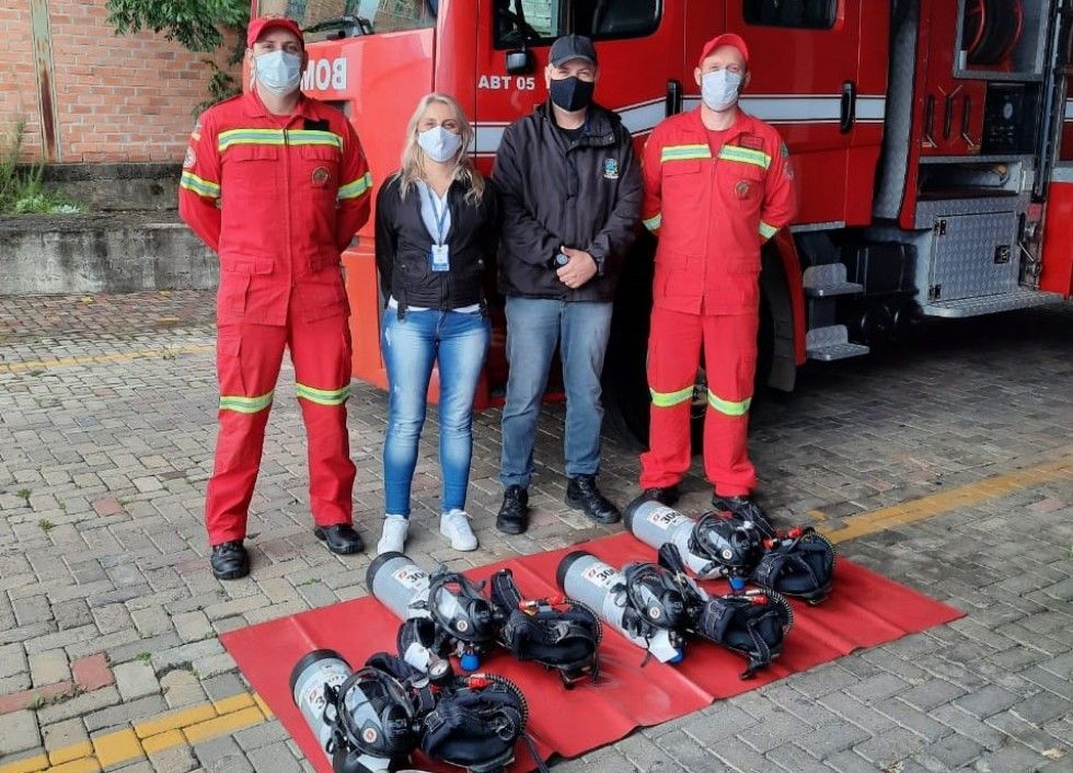 Bombeiros Voluntários de Carlos Barbosa recebem novos equipamentos