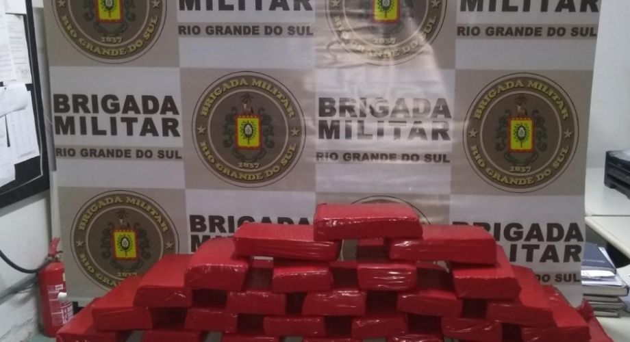 Batalhão Rodoviário apreende veículo com 20kg de maconha em Garibaldi