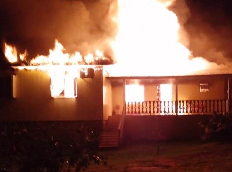 Incêndio destrói residência no interior de Farroupilha